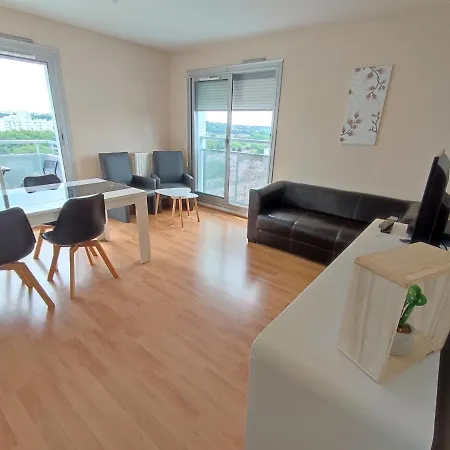 Superb T5 Apartment Brest