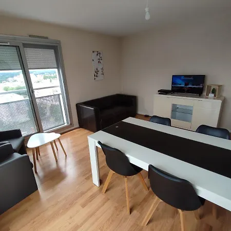 Superb T5 Apartment
